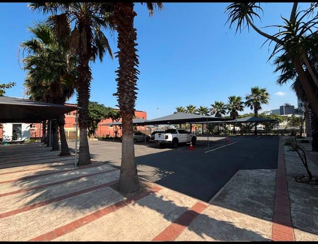 1,508M² OFFICE TO LET IN POINT WATERFRONT